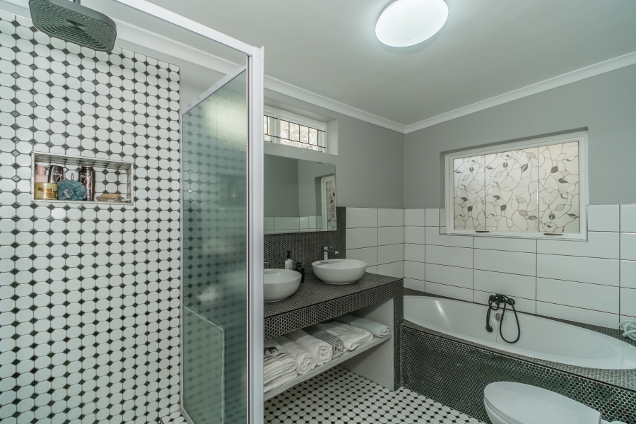 3 Bedroom Property for Sale in Imhoffs Gift Western Cape